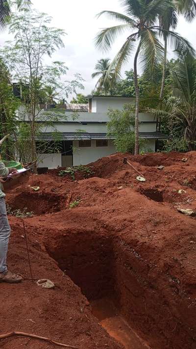 Column Footing Foundation ✅ SAK Designs Ongoing Project @Manjeri.

Service all over Kerala & parts of South India.

#foundation #column_footing #columnfooting #Columnfoundation #concretefoundation #plinthbeam #plinth_beam #foundationwall #foundation_prepration #Basement #foundationday #plinthbeam #plinth_beam #plinth #concreteday #concrete 
#foundation #foundation_prepration  #ElevationHome #architecturedesigns #Architect #Architectural&Interior #kerala_architecture #architecturedesigners #best_architect #bestexterior  #homeelevation #homeexterior #ContemporaryDesigns #ContemporaryHouse #HouseConstruction #contemporary #semi_contemporary_home_design #FlatRoof #FlatRoofHouse #flatroof&sloped #fusion #fusionarchitecture #fusiondesign  #TraditionalHouse #SlopingRoofHouse #beautifulhouse #beautifulhomes #beautifulhomedesigns #HouseConstruction #HouseDesigns #KeralaStyleHouse #LandscapeGarden #trusswork #trussdesign