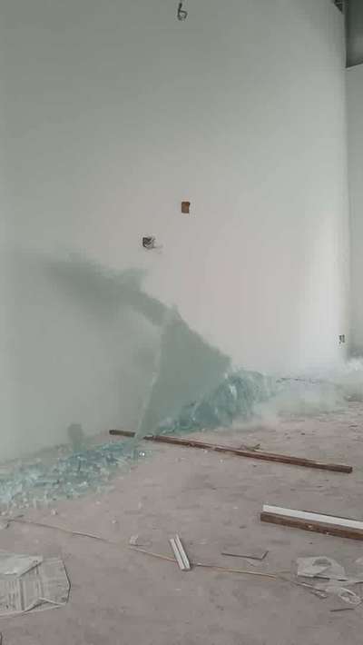 How to broken toughned glass