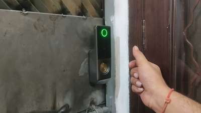 Smart metal door lock Installation, you can unlock it with your fingerprint, RFID, password, mechanical key, mobile app.

Install by BytBots Team

#smartdoorlock 
#smarthomeautomation 
#bytbots 
#homeautomationexperts