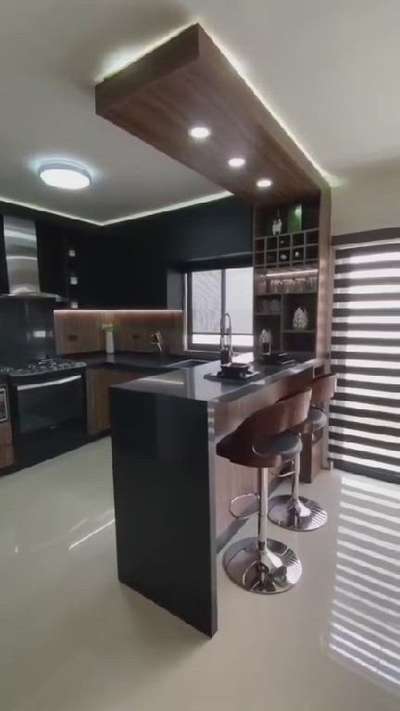 This is my favourite modular kitchen design.. Is type ki kitchen ke liye contact kare..8368791479 
.
.
.
#ModularKitchen #modular #KitchenIdeas #LargeKitchen #WardrobeIdeas #wooden #panetry #WoodenBalcony #finished #furnishing #modernkitchens #bestinteriors #beautifulinterior #designer #bestdesigner