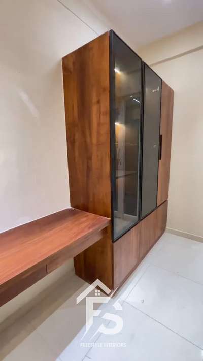 Trending Teak aluminium and glass wardrobe   #WardrobeDesigns #cupboards #trendig  #LUXURY_INTERIOR #interoirdesign #songs #trendingreels😍😍 #keralastyle #tamil