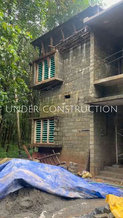 Under construction 🏠
.
.
. 
#construction #Kozhikode #Kottayam #ContemporaryDesigns #HouseConstruction #HouseDesigns #MixedRoofHouse #ar_michale_varghese #michale_varghese #kolloap #keralastyle #all_kerala #kerala_architecture