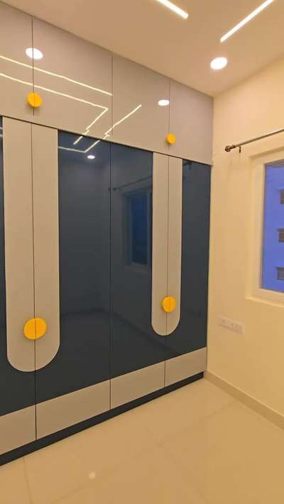 Wooden Street offers a wide range of solid wood almirah with various sizes and countless design options. Be it traditional, modern, or contemporary, we have ... #