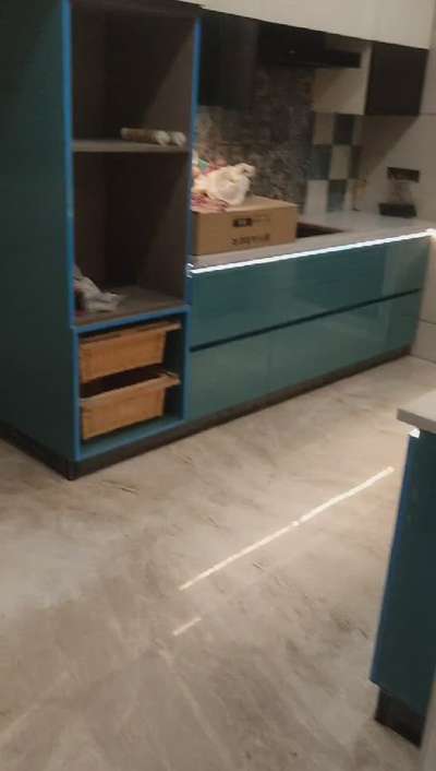 modular kitchen..in kirti nagar
Delhi