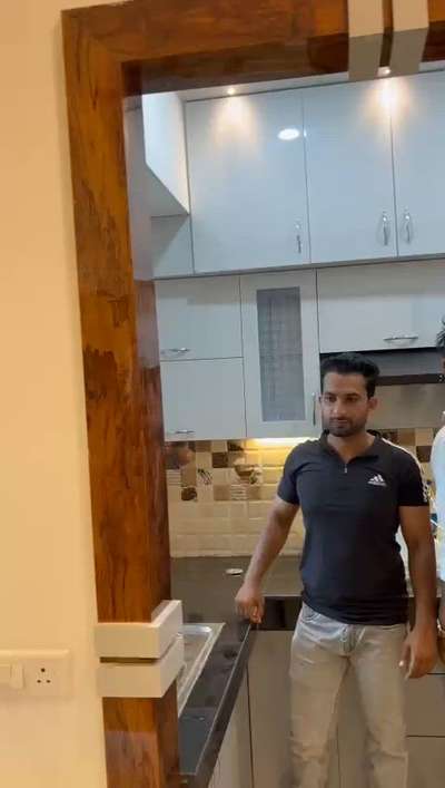good looking work 
 #Almirah #kithchen #WoodenKitchen #InteriorDesigner