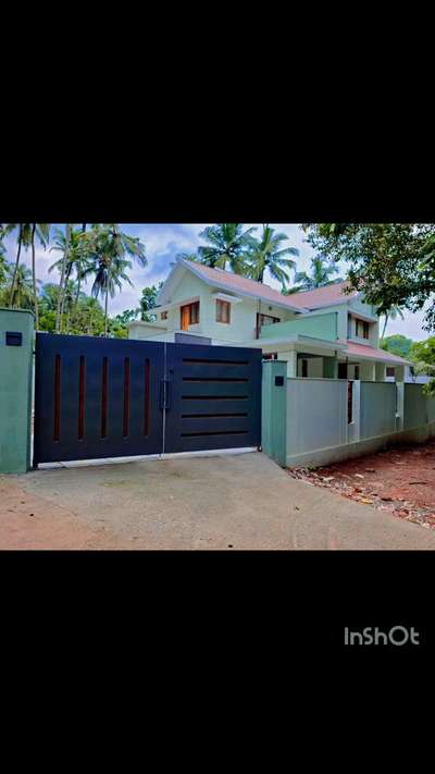 modern tropical house❤️  #tropicalhouse #HouseDesigns #anugrahaindustrials #metalstairs #gateDesign