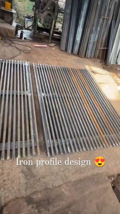 iron gate profile design 😍🏡 ready to Noida gaziyabad delhi Bismillah fabrication welding work 🙏 
.
.adhik jaankari ke liye sampark kare 💡🏡 Bismillahfabrication welding work 🙏😐
watsapp number 📞👉 
.
.
.
.
.
.
.
.
.
.
 #kolopost  #koloapp  #kolodelhi  #kolofolowers  #ironworks  #trendingvideo  #koloreels  #kolotrendingvideo  #kolotrenfingreel  #myvideo  #mywork  #explore  #steelgatedesign  #steeldoor  #steelwork  #weldingwork  #welder  #weldinglife  #trend  #trending  #kolo  #kolovirel  #work  #bismillahfabricationweldingwork