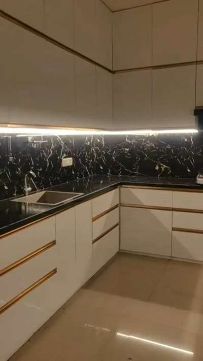 acrylic modular kitchen enquiry .. 9479400674
 160000₹ Complete