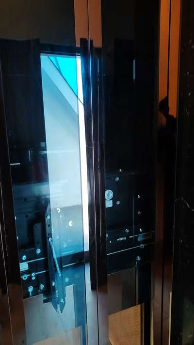 Power cut? No worries! ⚡
Watch how Aaron’s ARD (Automatic Rescue Device) safely brings the elevator to the nearest floor and opens the door—ensuring passenger safety at all times

 #aaronelevatorskerala #safety #homelift #villas #educationalcontent