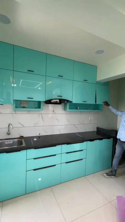 #ModularKitchen  #KitchenIdeas  #LargeKitchen  #LShapeKitchen  #color  #lighting  #HomeDecor  #InteriorDesigner  #LUXURY_INTERIOR  #WallDesigns  #ModularKitchen  #modularwardrobe  #Modularfurniture work karane ke liye contact kare 
whats.+919625506863
call+917060375916 Saquib Mirza