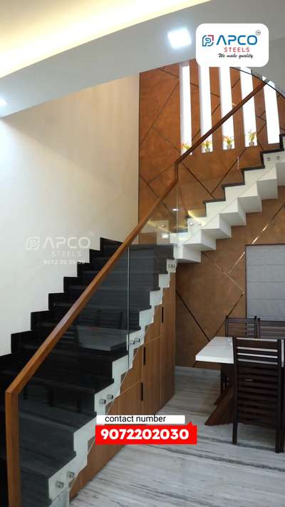 Glass handrails