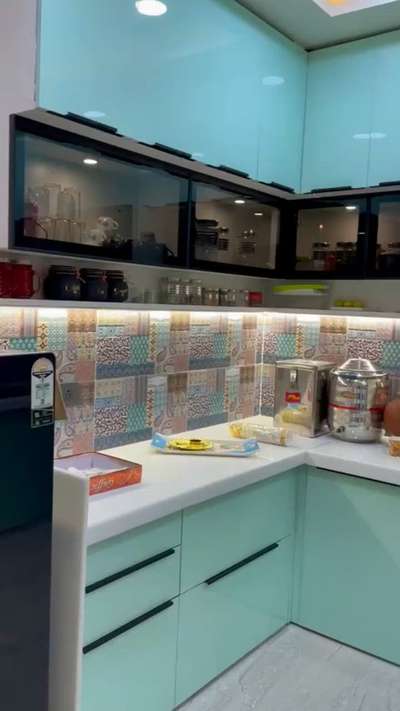 modular kitchen modular furniture ask KoloApp 😱  #ModularKitchen  #Modularfurniture  #askexperts  #kolohindi  #koloviral  #Rk  #ask  #askcarpenter  #kolopost  #OpenKitchnen