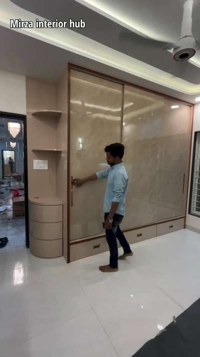 #SlidingDoorWardrobe  #WardrobeIdeas  #WardrobeDesigns  #modularwardrobe  #almirahdesign  #trendingdesign