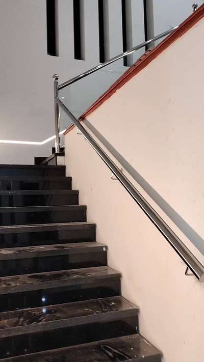 toughened glass hand rail  #GlassBalconyRailing  #GlassHandRailStaircase  #StaircaseHandRail  #StainlessSteelBalconyRailing  #ssrailing  #SS+MS+SPL  #WoodenBalcony  #