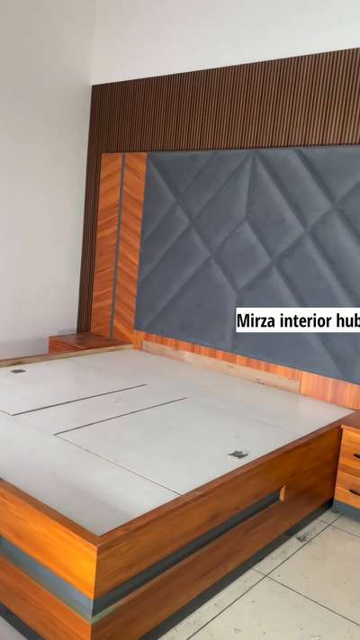 #BedroomDecor  #bed  #bedDesign  #quiltingbed  #combinatnationmica_  #ModernBedMaking  #Modularfurniture work karane ke liye contact kare
whats.+919625506863
call.+917060375916 Saqib Mirza