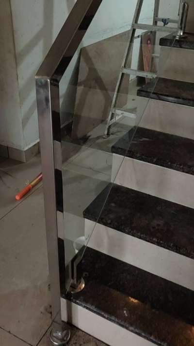 #GlassBalconyRailing  #GlassDoors  #GlassHandRailStaircase  #GlassStaircase  #glassworks  #Toughened_Glass