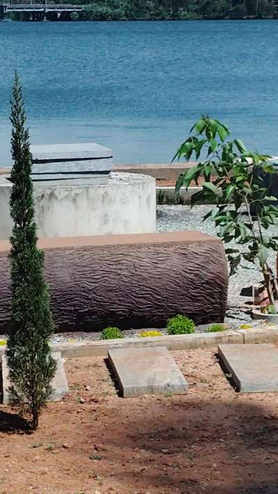 rock garden . tree trunk seats , garden Sculpture #LandscapeIdeas #LandscapeGarden