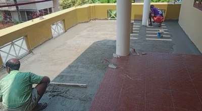 roof screed to protect waterproofing