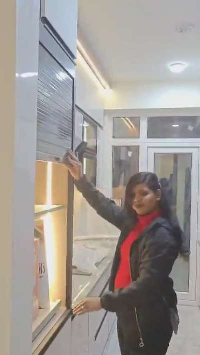 Modern Kitchen Design
Designed by - Decoory Interiors

#interior #interiordesign #kitchendesign #modernkitchen #noida #decooryinteriors