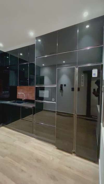 #StainlessSteelmodularkitchen#greenkitchens#guaranteedkitchen#interiors#wardrobs#vanities#