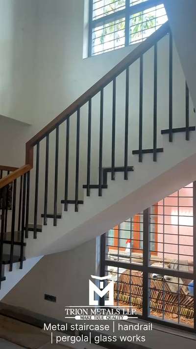 Metal handrail  #handrailsteel  #Woodenhandrail  #inyourbudget  #lowcost  #beaitufullcreation