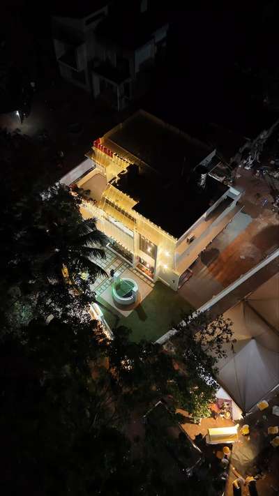 completed interior project @ kollam
 
#KeralaStyleHouse #Kollam #InteriorDesigner #KitchenInterior #architecturedesigns #keralahomeplans #ModularKitchen #MasterBedroom #KingsizeBedroom  #modularTvunits