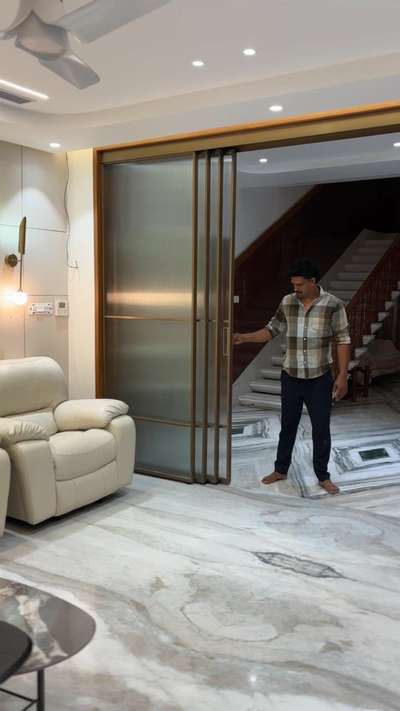 Redefining Luxury: Sleek Telescopic Glass Partitions
Elevate your interiors with our premium telescopic partitions. Designed for the modern home, these systems offer a minimalist aesthetic with ultra-smooth gliding technology. Whether you choose fluted glass for privacy or clear panes for a seamless transition, our partitions serve as a functional piece of art. Experience the perfect blend of acoustic separation and architectural elegance.