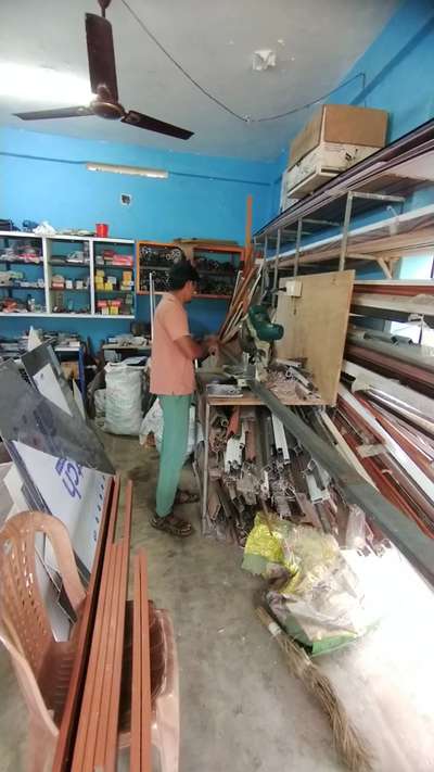 ഡോർ🚪 ഫിറ്റ് ചെയ്യാം
#Interiordesign #homedecor #kitchenideas #wardrobe #cupboard #aluminium#glasswork #shameervictormark
#trendingreel
#viralreel
#viralvideo
#latest
#new
#malayalam
#emotional
#motivation
#truckdriver
#palakkad
#nenmara