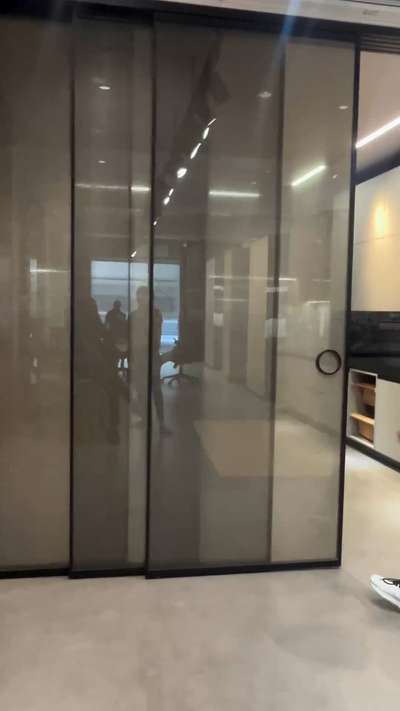 telescopic sliding partition