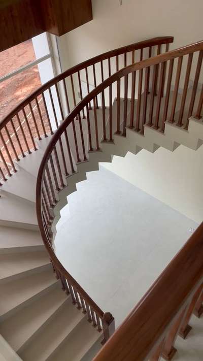 Round staircase 

#TileWork
#TileDesign
#TileInstallation
#TilingExpert
#TileContractor
#TileArt