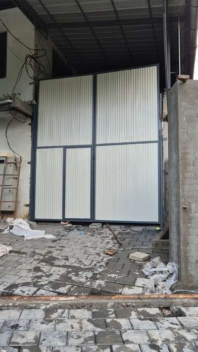 two gate one frame @sliding gate
