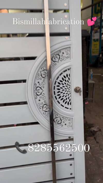 new look design iron man gate single door 😍💕 amezing colour ke sath apke nazdiki luxmi nagar Krishna nagar  me Bismillah fabrication welding work 
.
.
.
any requirement for here 👇
WhatsApp me 
.
.
 #koloviral  #kolowork  #weldingwork  #maingate  #irongate  #ironworkerlife  #welderlife  #welding  #trendingkolo  #kolotrendingvideo  #kolotrenfingreel  #kolotrendingpost  #kolotrendingdesigns  #designfactry  #aonedoordesign  #bismillahfabricationweldingwork