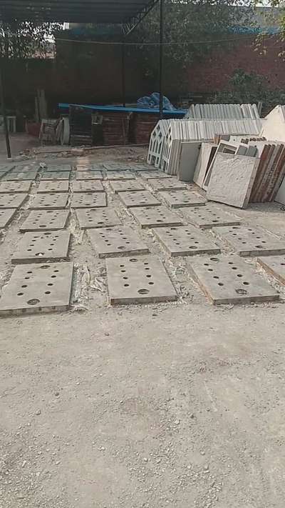 all types of interlocking tils and bericate 
#Architectural&Interior #Road_Barriers