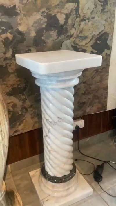 Onyx pillar
Height-38"

#interior #ideas #home #interiordesign #indian #decorshopping