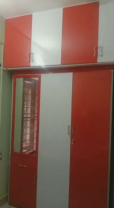 GS ALUMINIUM TEAM ,ELAMPAL PUNALUR.
Ph.9495904250
BED ROOM WARDROBES
SQFT. METERIAL WITH LABOUR 900/-