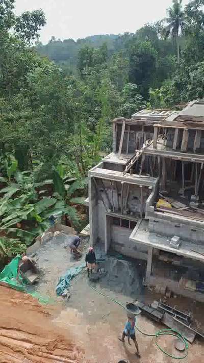 First Floor Roof Concrete Casting Completed @ Kumplampoika Site.
#roof_concrete #m20_grade #concreteconstruction #contomporory #HouseConstruction #ContemporaryHouse #ContemporaryHouse #CivilContractor #turnkeyProjects #BestBuildersInKerala