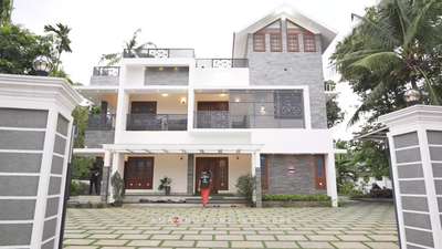 "Step into the world of professional interior design with our latest completed project in Haripad, Kerala, meticulously crafted for Mr. Sunesh's exquisite home. 🏡✨ Immerse yourself in the art of luxury living, where every detail is thoughtfully curated to perfection. From sleek modern aesthetics to timeless elegance, our design speaks volumes. Experience the epitome of sophistication and style in our captivating video tour. #ProfessionalInteriors #LuxuryDesign #KeralaInteriors #KarunagapallyProject #InteriorPerfection #DesignExcellence #HomeDecorGoals #InteriorInspiration #ElegantLiving"