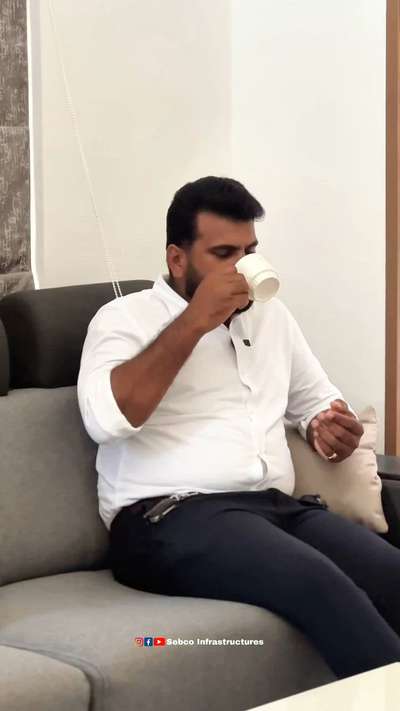 1700 Sq.ft ൽ നിർമിച്ചു key ഹാൻഡ്ഓവർ ചെയ്ത ഒരു സ്വപ്ന ഭവനം 👌🏡💕

 #homesweethome #modernhome #modernelevation
