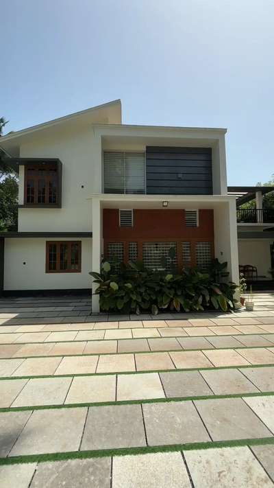 മനോഹരമായി റിനോവേഷൻ  ചെയ്തെടുത്ത വീട് 
.
.
#carvearchitect