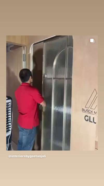 Sliding door   #InteriorDesigner  #ContemporaryHouse  #architecturedesigns  #LivingroomDesigns  #LivingRoomTVCabinet  #LivingRoomTV  #SlidingDoors  #GlassDoors