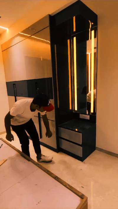.modular furniture modellor wardrobe almari ask KoloApp 😋  #Modularfurniture  #modularwardrobe  #koloapp  #Rk  #koloviral  #askexperts  #askcarpenter  #koloapp  #ask