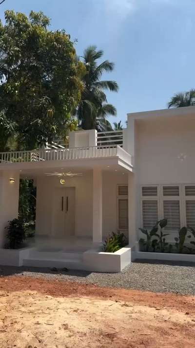 Dzine builders #ElevationHome  #exterior_Work  #HouseDesigns  #ModularKitchen  #architecturedesigns  #Architect  #malappuramdesigner  #nilambur  #architecturedesigns