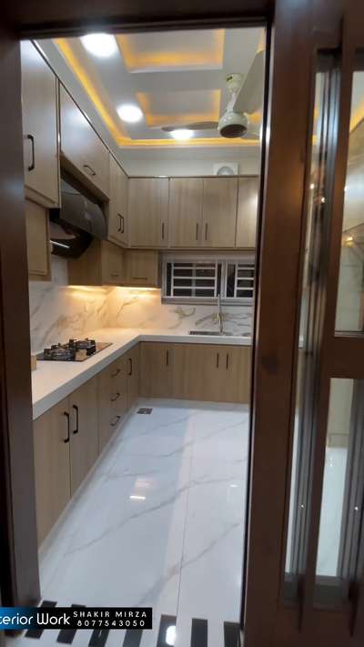 📞 Number in Bio
 Contact For interior work
#ModularKitchen #LargeKitchen #KitchenCabinet #WoodenKitchen #KitchenRenovation #InteriorDesigner #himeinterior #MasterBedroom #KingsizeBedroom #bedroomdesign #HomeDecor #homesweethome