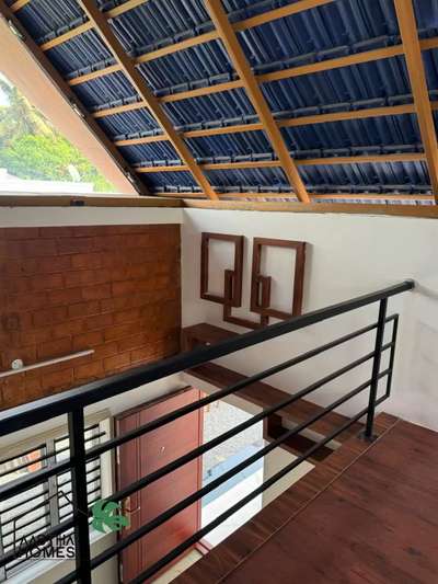 #ElevationHome  #homeinterior  #SmallHouse  #5LakhHouse  #KeralaStyleHouse  #keralastyle  #keralahomeplans  #homeandinterior  #Homedecore  #5LakhHouse  #interiordesignkerala  #interiokerala  #InteriorDesigner  #bricks  #brick  #Brickwork