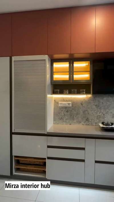 #ModularKitchen  #KitchenIdeas  #LargeKitchen  #inotech  #pantry  #Modularfurniture