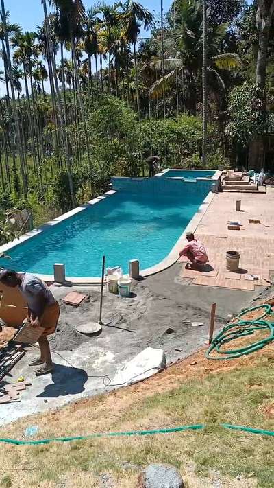 Highlights from our recent pool project at Waynroots roots, Wayanad.
 #pooldesigner  #swimmingpoolconstruction
 #poolwork
 #swimmingpoolbuilders