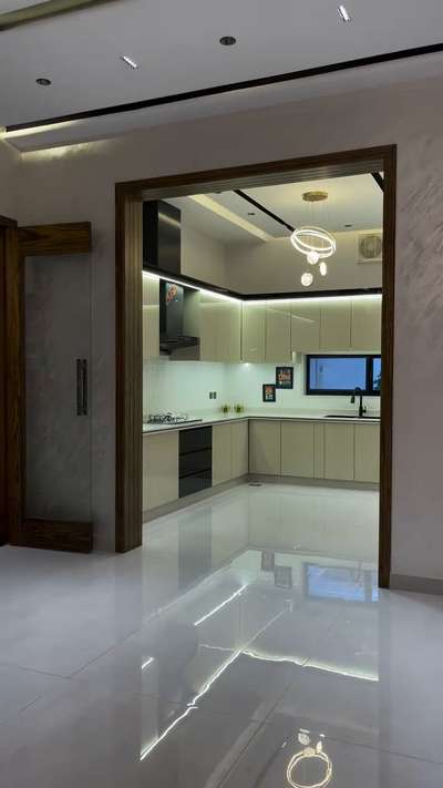 #ModularKitchen  #KitchenIdeas  #LargeKitchen  #LShapeKitchen  #KitchenCabinet  #KitchenRenovation