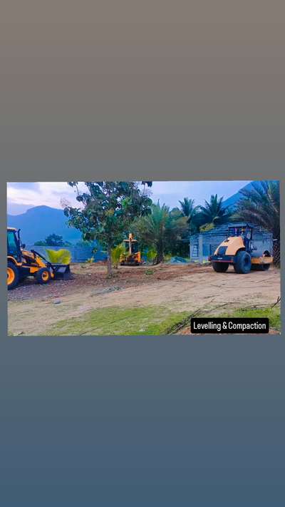 yard levelling in progress.
#Buildingconstruction #CivilEngineer #LandscapeDesign #yardwork #HouseConstruction