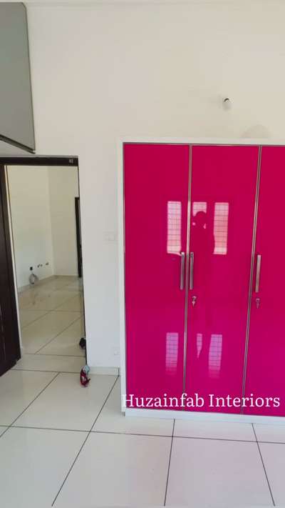 #Glossy_Pink_Aluminum_Bedroom_Wall_drop #New_Modal_Folding_Door #trending
#Huzainfab_Interiors_Design_company_Palakkad 8891771337