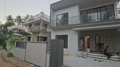 construction and interior work in progress

Sqft 1989
site : Shakthikulangara #HouseConstruction  #ContemporaryHouse  #40LakhHouse  #InteriorDesigner